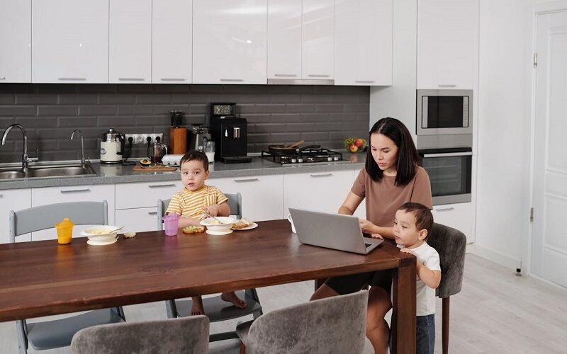 Thriving as a Working Mom